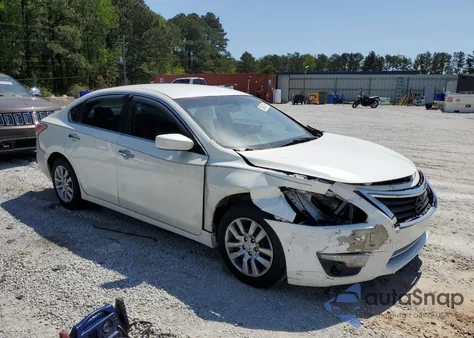 2014 Nissan Altima 2.5 z USA, uszkodzony, nr VIN 1N4AL3AP2EC293212